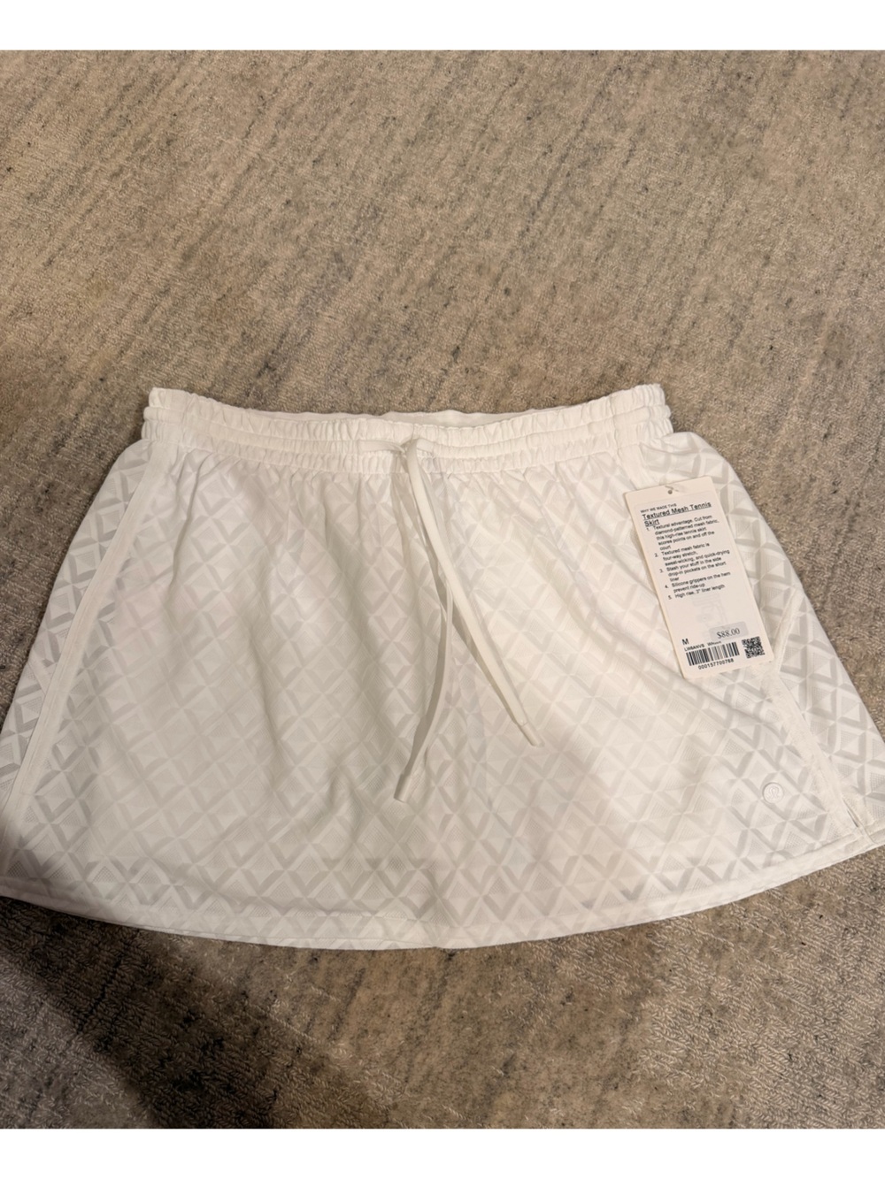 **NWT** Lululemon White Quilted Drawstring Tennis Skirt